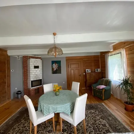 Kwatera prywatna Zabytkowy Drewniany Dom Z 1887 Roku *