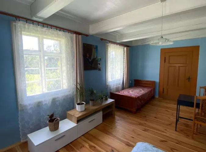 Zabytkowy Drewniany Dom Z 1887 Roku 民宿 *